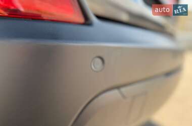 Внедорожник / Кроссовер Jeep Cherokee 2019 в 