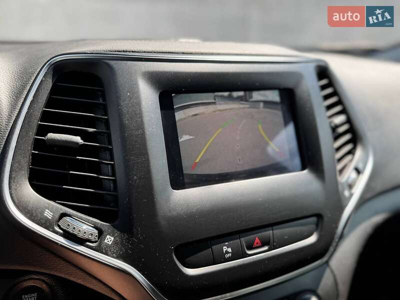 Внедорожник / Кроссовер Jeep Cherokee 2019 в Киеве