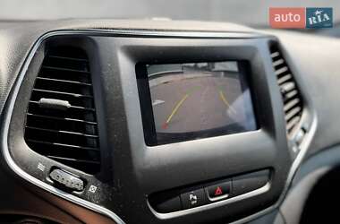 Внедорожник / Кроссовер Jeep Cherokee 2019 в 