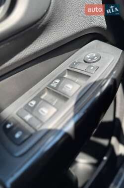 Внедорожник / Кроссовер Jeep Cherokee 2019 в 