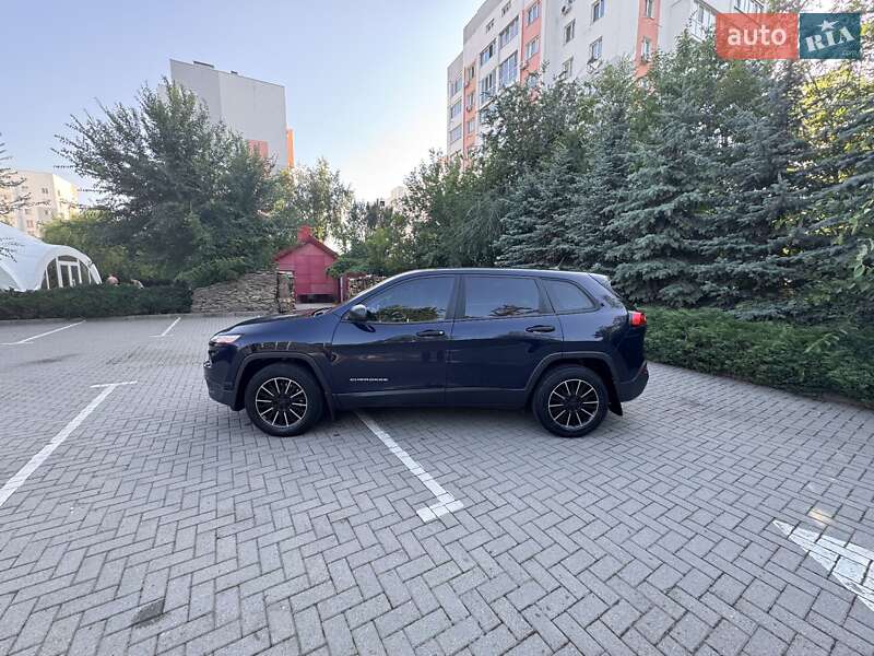 Внедорожник / Кроссовер Jeep Cherokee 2015 в Харькове