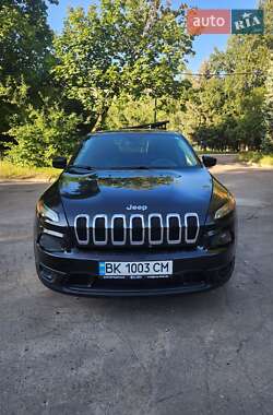 Внедорожник / Кроссовер Jeep Cherokee 2014 в Ровно