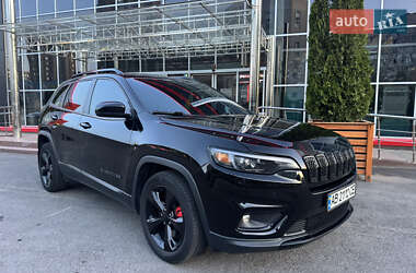 Позашляховик / Кросовер Jeep Cherokee 2018 в 