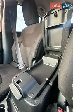 Внедорожник / Кроссовер Jeep Cherokee 2015 в 