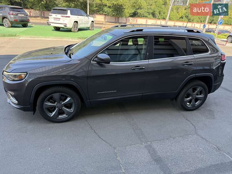 Внедорожник / Кроссовер Jeep Cherokee 2019 в Одессе