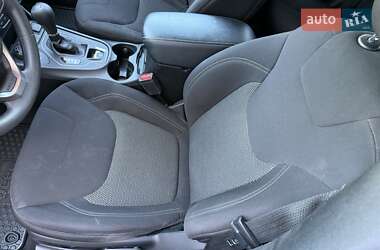 Внедорожник / Кроссовер Jeep Cherokee 2020 в 