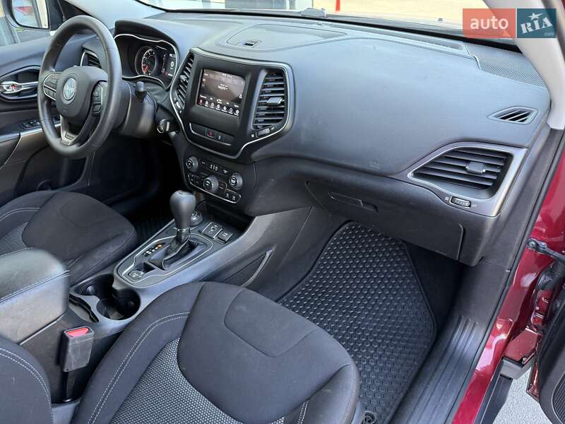 Внедорожник / Кроссовер Jeep Cherokee 2020 в Одессе