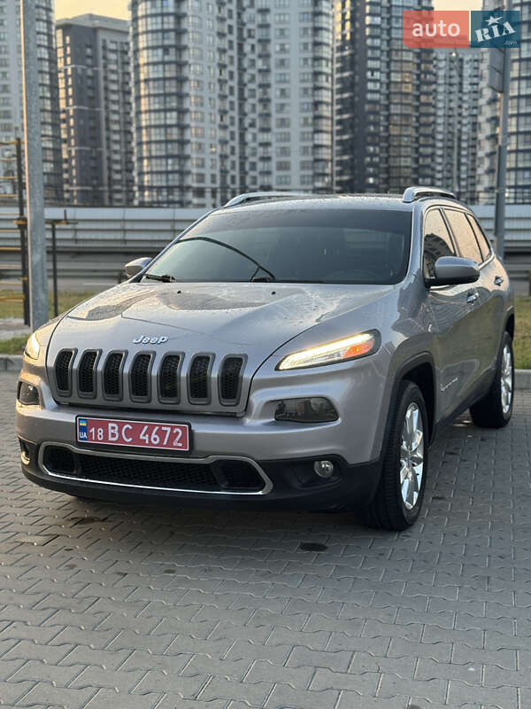 Внедорожник / Кроссовер Jeep Cherokee 2016 в Киеве