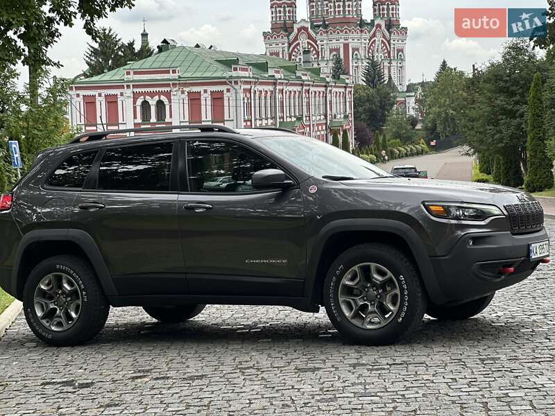 Внедорожник / Кроссовер Jeep Cherokee 2018 в Киеве