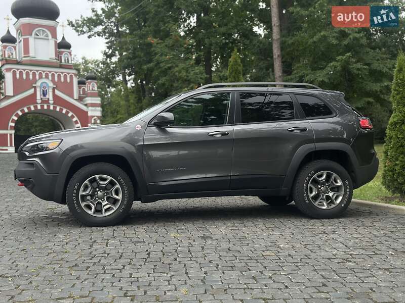 Внедорожник / Кроссовер Jeep Cherokee 2018 в Киеве