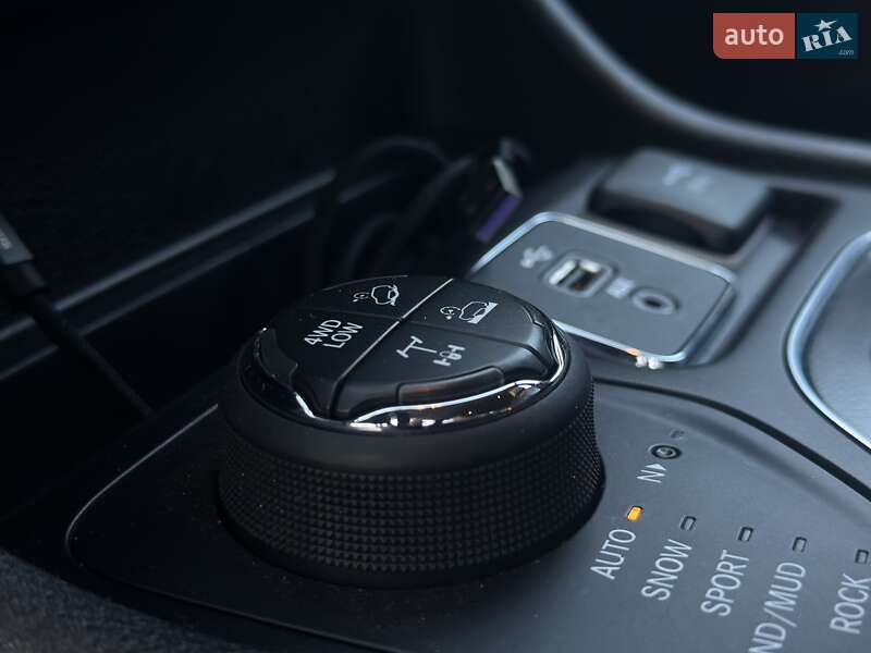 Внедорожник / Кроссовер Jeep Cherokee 2018 в Киеве