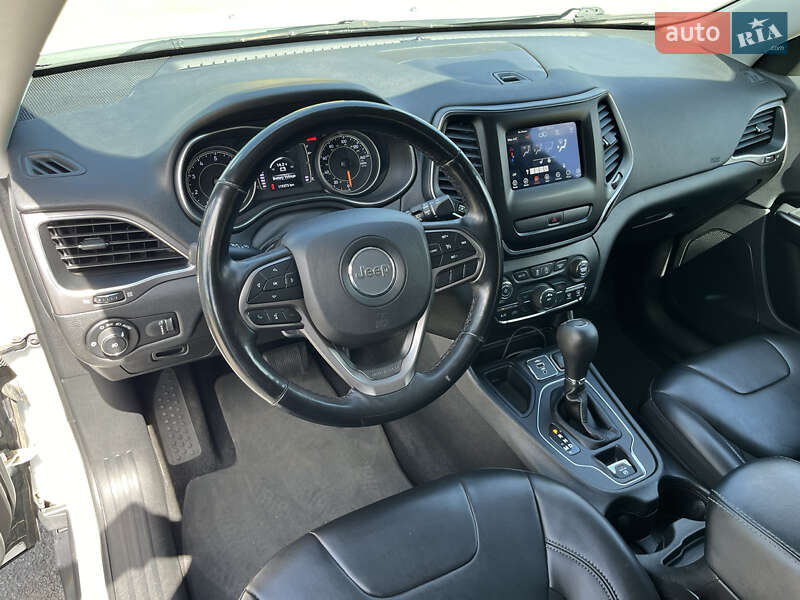 Внедорожник / Кроссовер Jeep Cherokee 2019 в Василькове