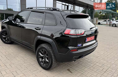 Внедорожник / Кроссовер Jeep Cherokee 2019 в 
