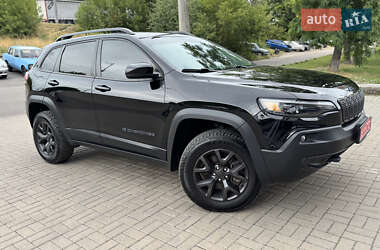 Внедорожник / Кроссовер Jeep Cherokee 2019 в 