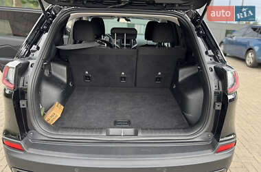 Внедорожник / Кроссовер Jeep Cherokee 2019 в 