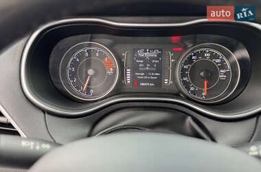 Внедорожник / Кроссовер Jeep Cherokee 2019 в 