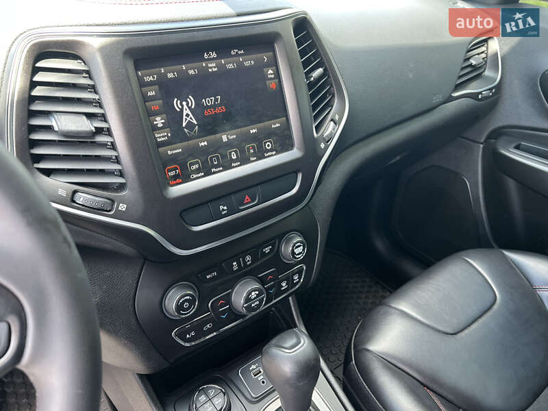 Внедорожник / Кроссовер Jeep Cherokee 2020 в Чернигове