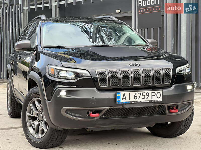 Внедорожник / Кроссовер Jeep Cherokee 2019 в Киеве