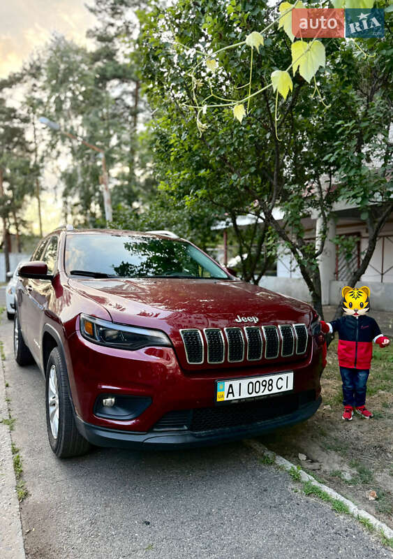 Внедорожник / Кроссовер Jeep Cherokee 2019 в Киеве
