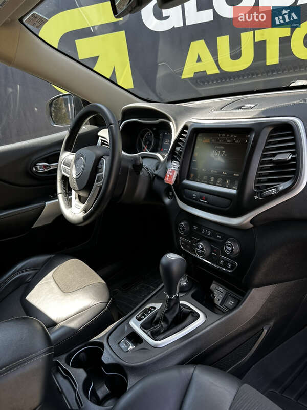 Внедорожник / Кроссовер Jeep Cherokee 2017 в Львове