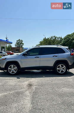 Позашляховик / Кросовер Jeep Cherokee 2013 в 