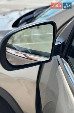 Позашляховик / Кросовер Jeep Cherokee 2019 в 