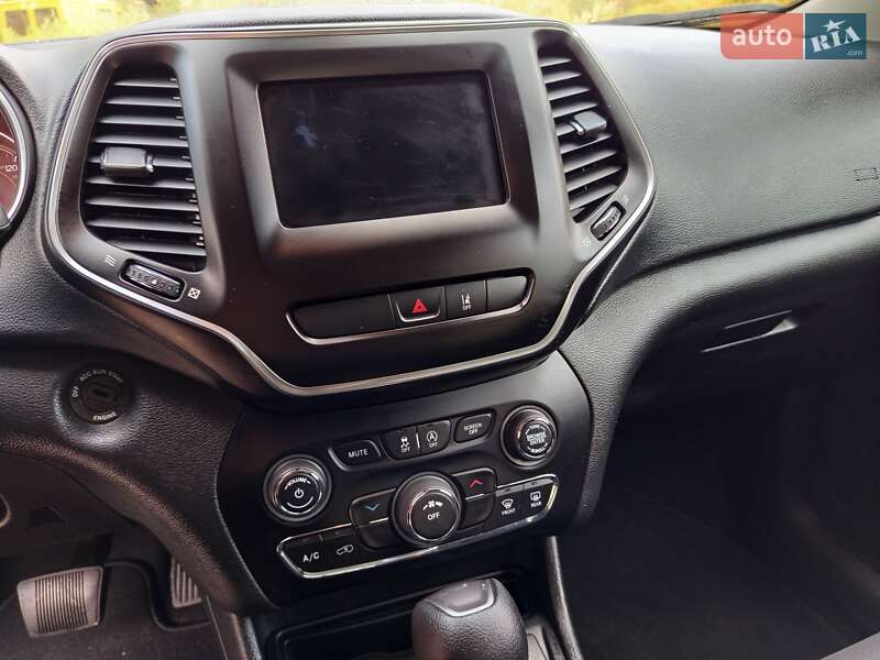 Внедорожник / Кроссовер Jeep Cherokee 2020 в Житомире