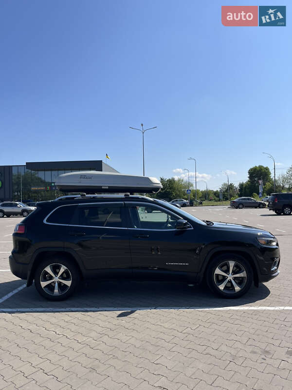 Внедорожник / Кроссовер Jeep Cherokee 2018 в Киеве