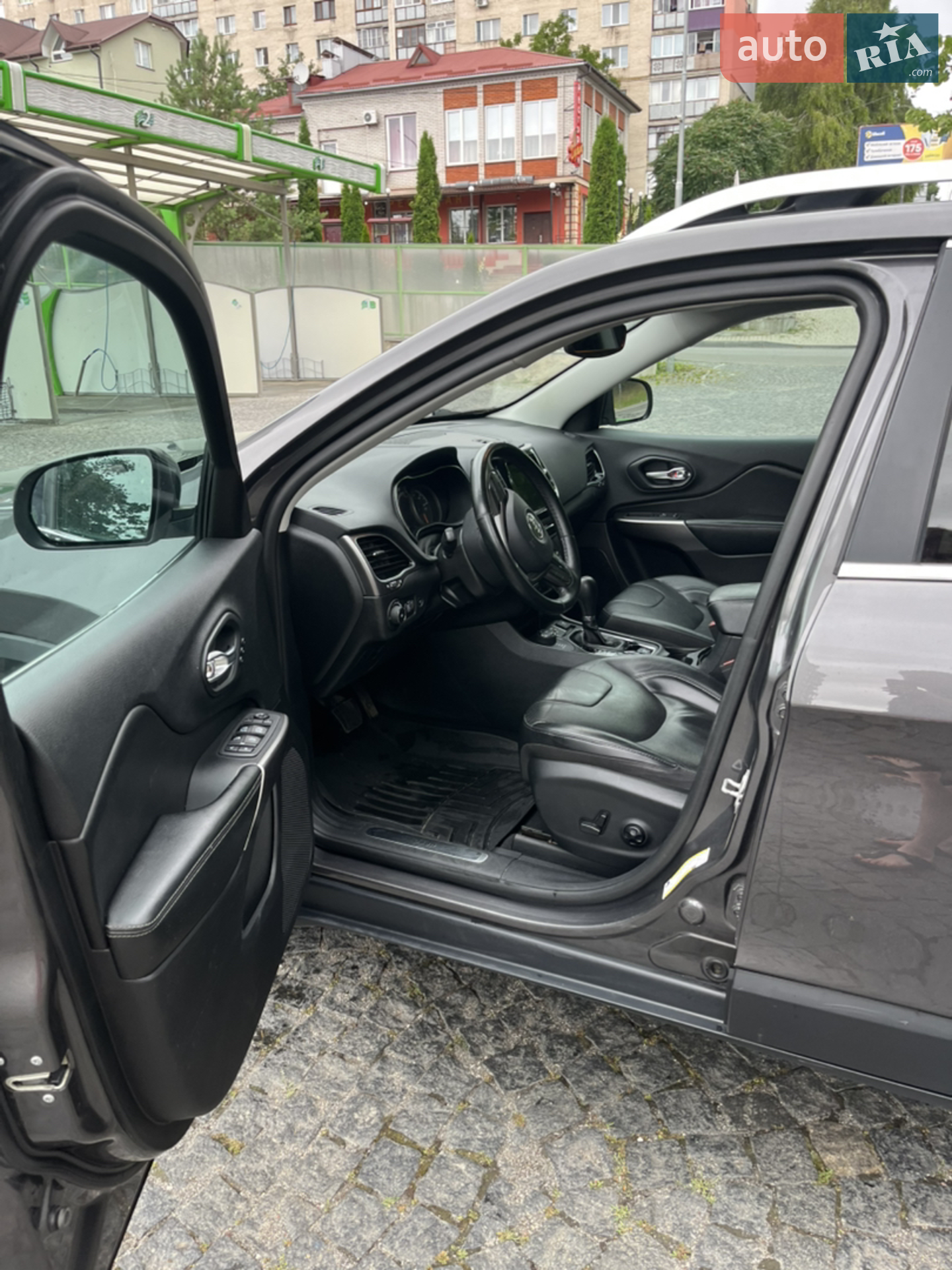 2019 Jeep Cherokee - мініатюра 12