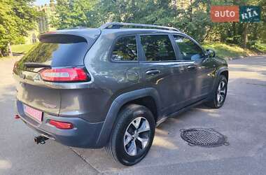 Внедорожник / Кроссовер Jeep Cherokee 2015 в 