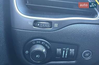 Внедорожник / Кроссовер Jeep Cherokee 2021 в 
