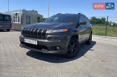 Внедорожник / Кроссовер Jeep Cherokee 2016 в 