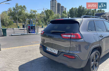 Внедорожник / Кроссовер Jeep Cherokee 2016 в 