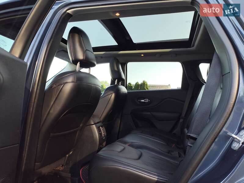 Позашляховик / Кросовер Jeep Cherokee 2019 в Кременчуці