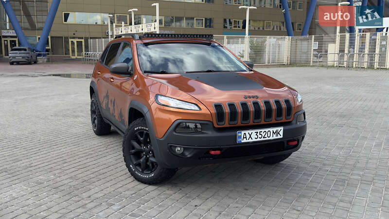 Позашляховик / Кросовер Jeep Cherokee 2014 в Харкові