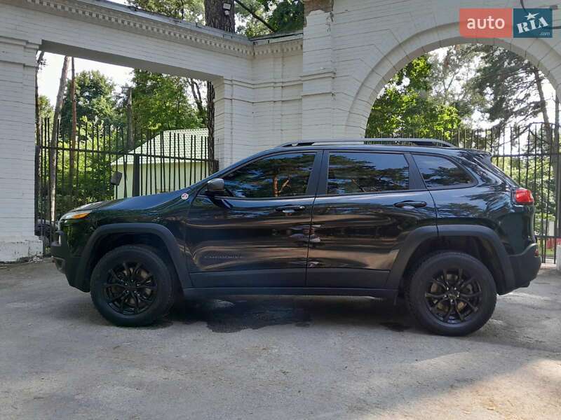 Позашляховик / Кросовер Jeep Cherokee 2016 в Києві