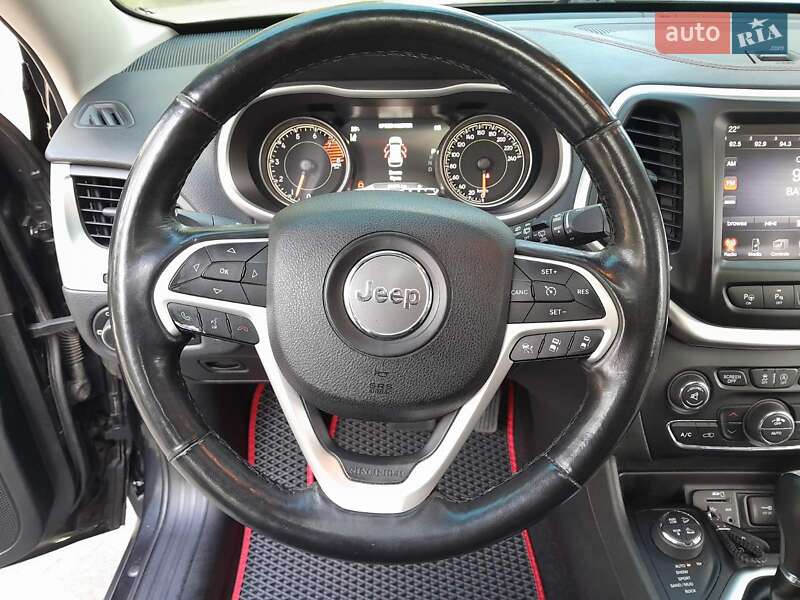 Позашляховик / Кросовер Jeep Cherokee 2016 в Києві