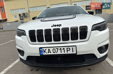 Внедорожник / Кроссовер Jeep Cherokee 2022 в 