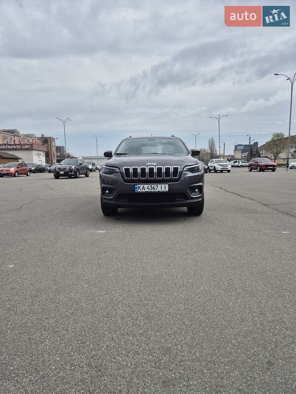 Внедорожник / Кроссовер Jeep Cherokee 2019 в Киеве