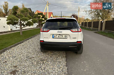 Внедорожник / Кроссовер Jeep Cherokee 2019 в 