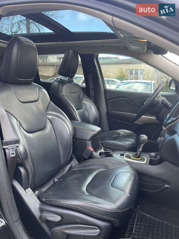 Позашляховик / Кросовер Jeep Cherokee 2017 в Луцьку