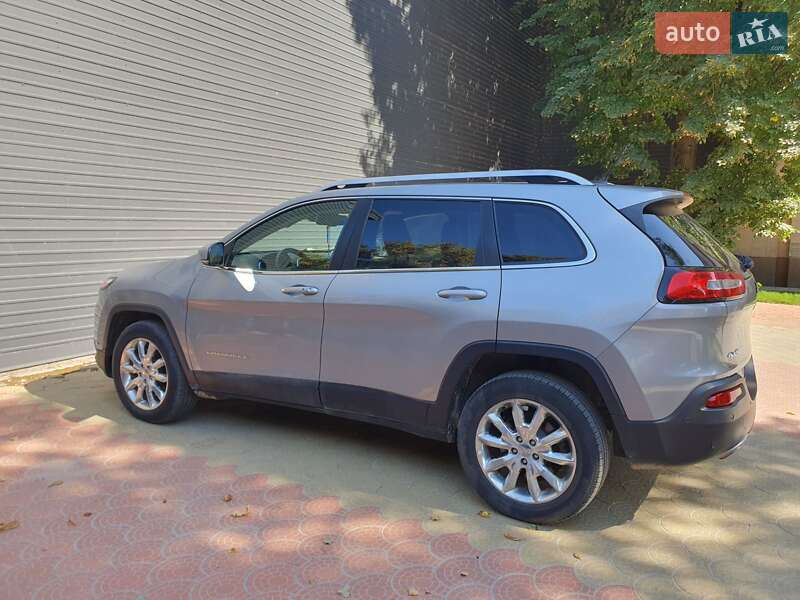 Позашляховик / Кросовер Jeep Cherokee 2014 в Черкасах