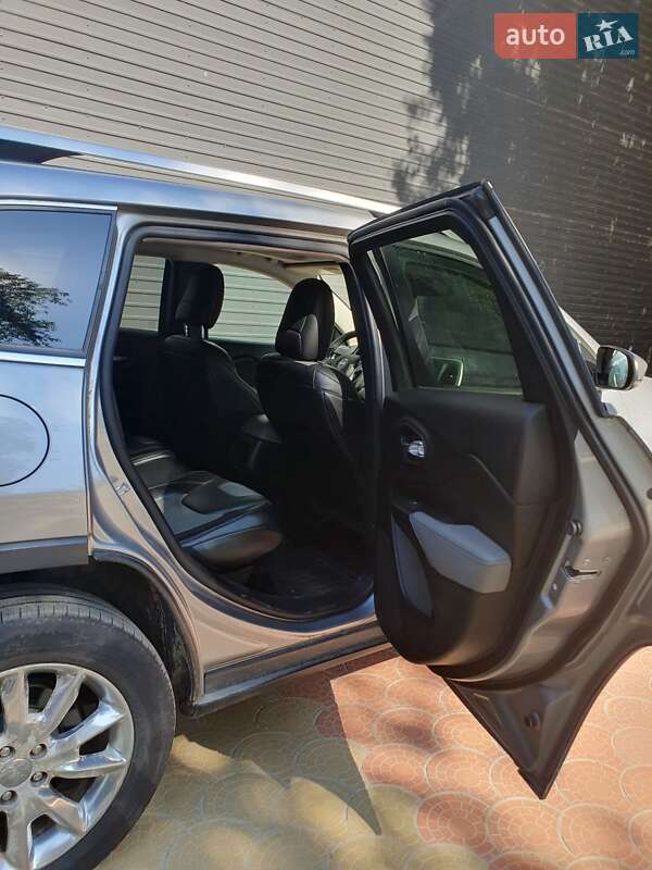 Позашляховик / Кросовер Jeep Cherokee 2014 в Черкасах