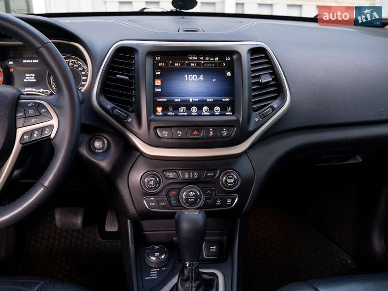 Внедорожник / Кроссовер Jeep Cherokee 2015 в Одессе