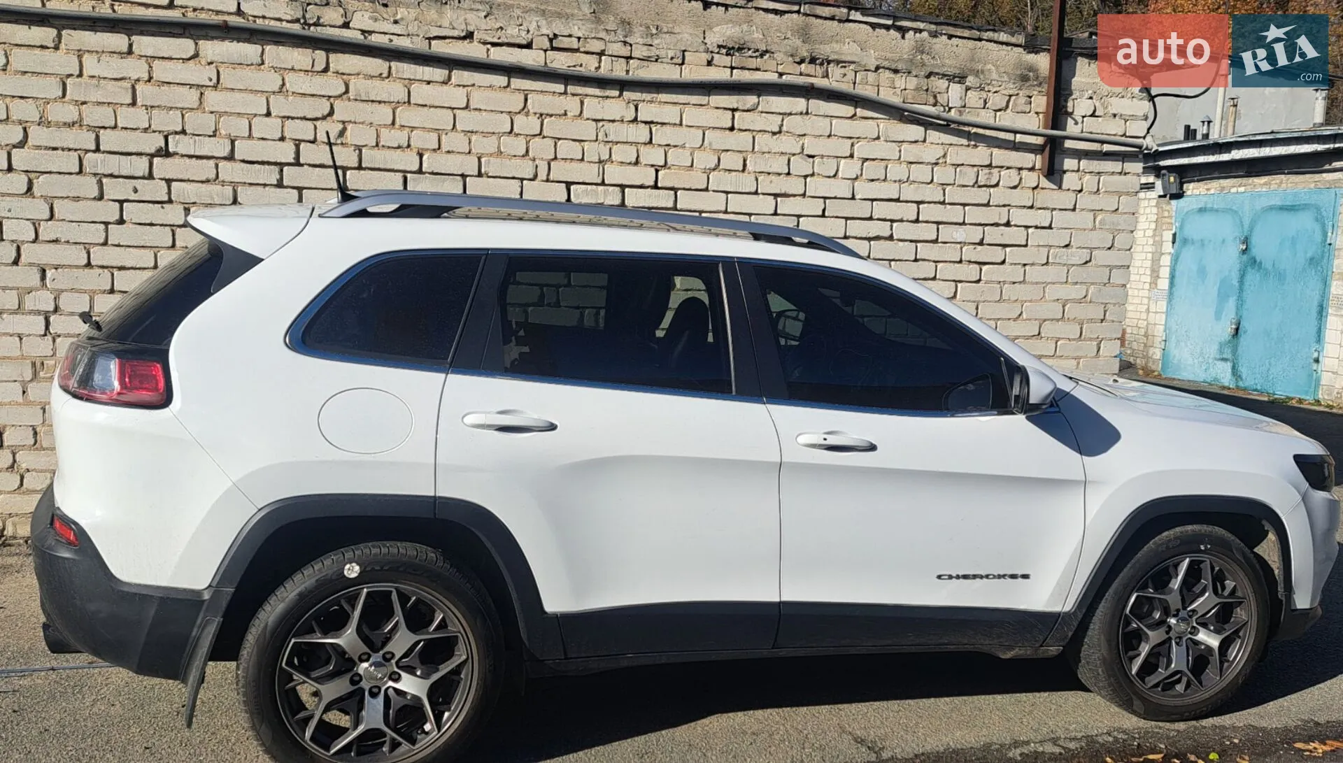 2019 Jeep Cherokee - мініатюра 15