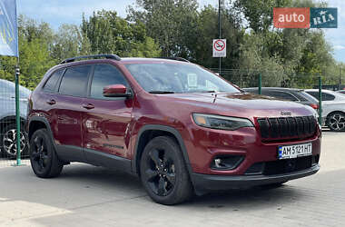Внедорожник / Кроссовер Jeep Cherokee 2020 в 