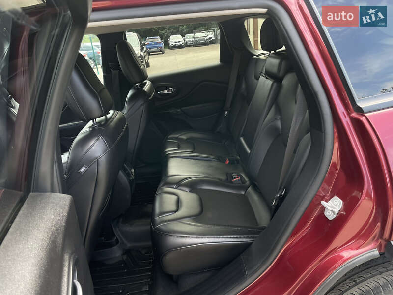 Внедорожник / Кроссовер Jeep Cherokee 2020 в Бердичеве