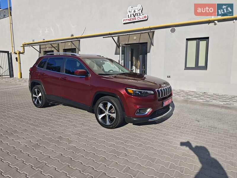 Внедорожник / Кроссовер Jeep Cherokee 2019 в Киеве