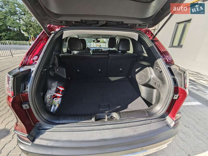 Внедорожник / Кроссовер Jeep Cherokee 2019 в Киеве