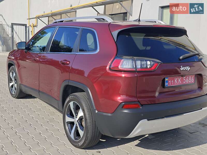 Внедорожник / Кроссовер Jeep Cherokee 2019 в Киеве